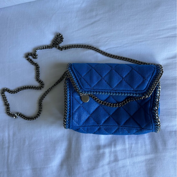Stella McCartney Vegetarian Suede Quilted Chain-Link Crossbody Bag in Blue - Picture 13 of 16